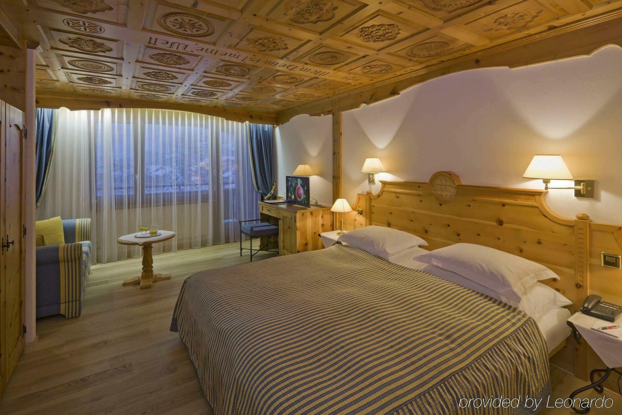 Swiss Alpine Hotel Allalin Zermatt Pokoj fotografie